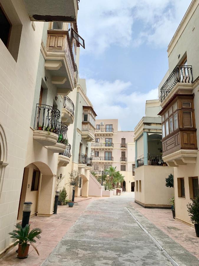 Апартаменты Marble Arch Apt - St Julians Сент Джулианс Экстерьер фото